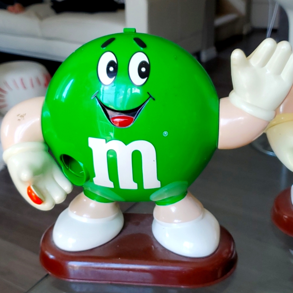 M&m vintage Hello greetings dispenser green